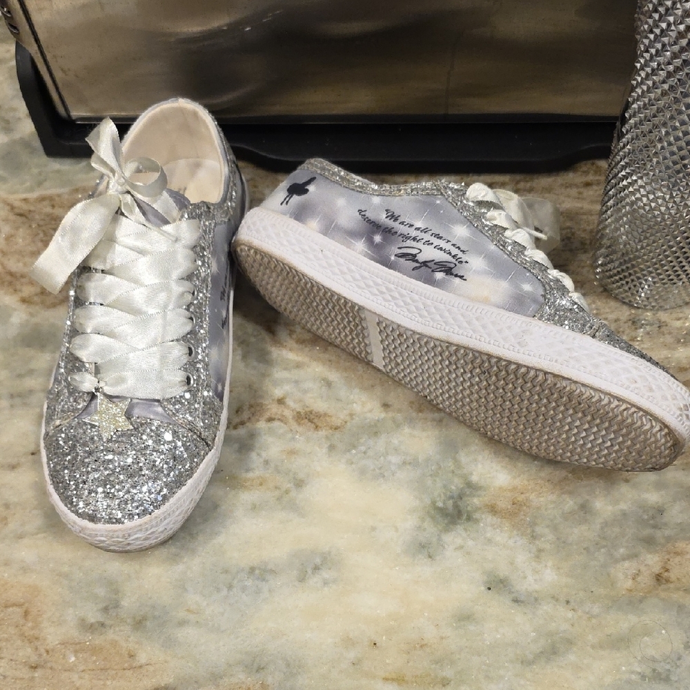 Bradford Exchange Marilyn Monroe Silver Glitter Women's Sneakers Sz 8.5 - Picture 4 of 10